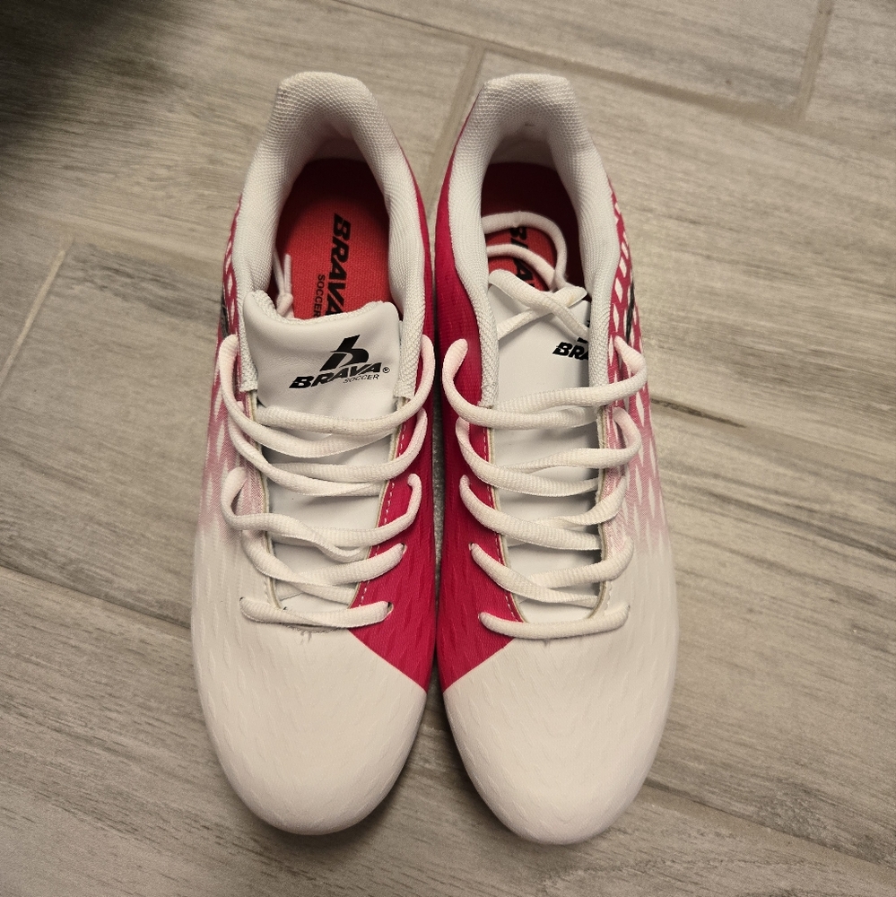 Brava Women's Athletic Soccer Cleats - Pink and White (Size 8.5)